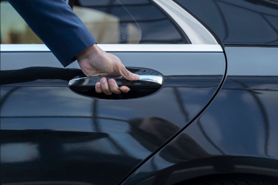 Silverstone circuit event taxi transfers