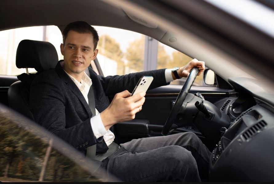 Milton Keynes taxi to Heathrow Airport