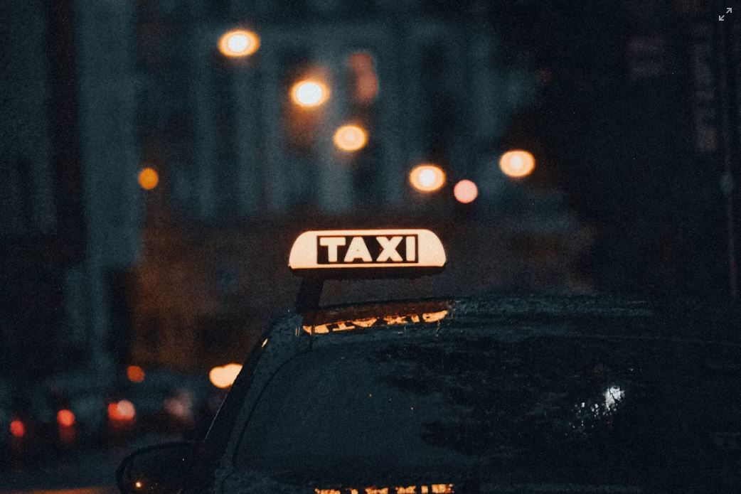 Stansted airport transfer from Milton Keynes