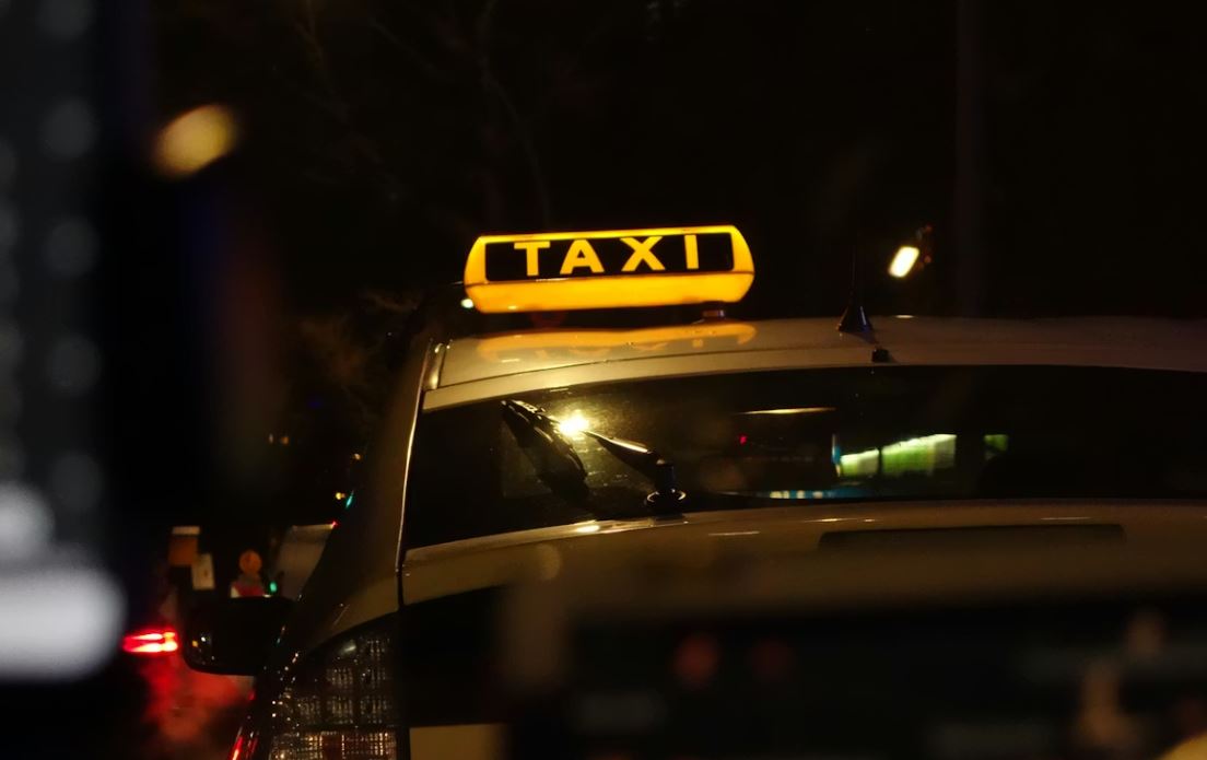 Taxi Milton Keynes to Central London