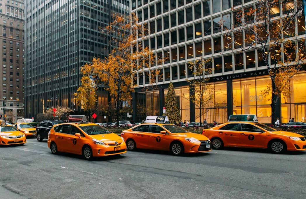 Milton Keynes to London taxi