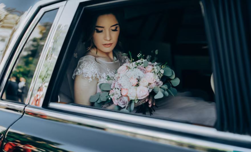 Elegant bridal taxi Milton Keynes