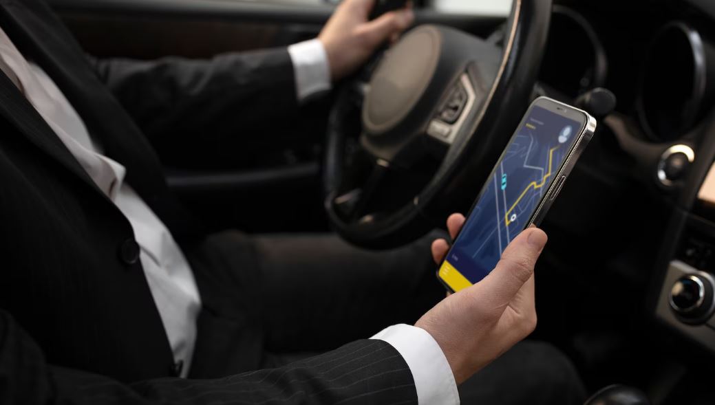 CityCabz Milton Keynes Heathrow transfer