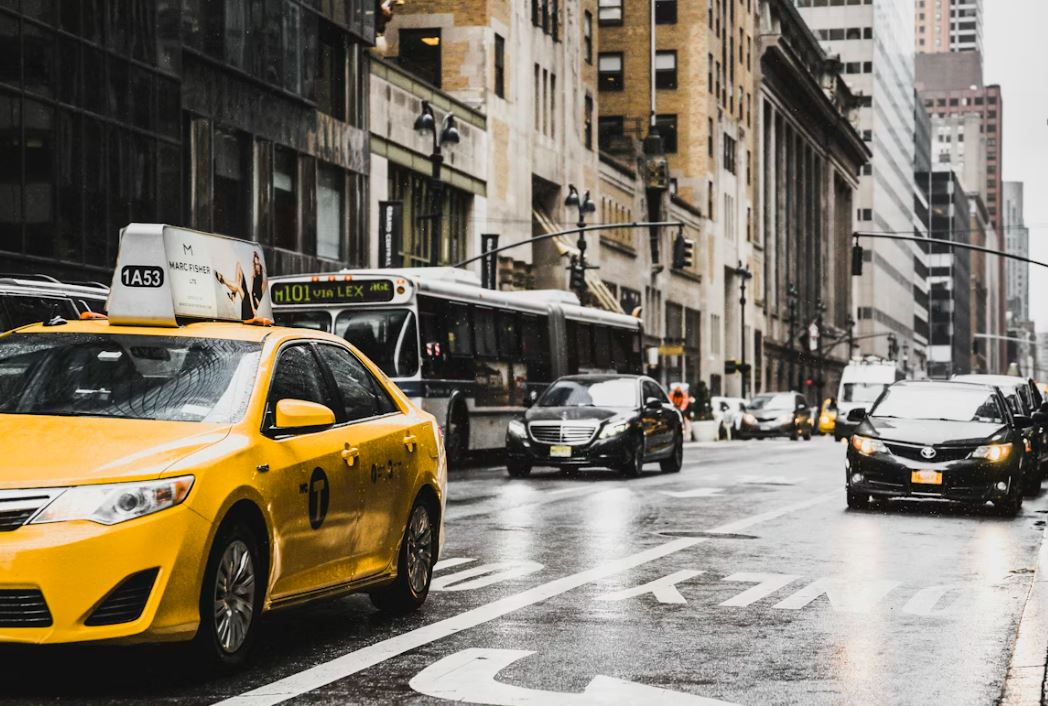 Wolverton to Silverstone taxi